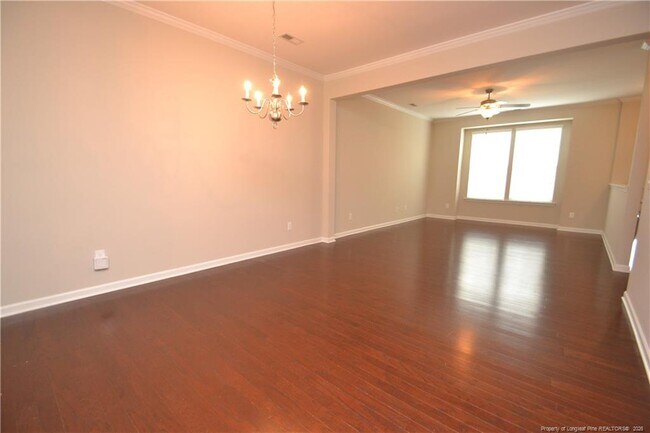 Building Photo - 327 Dove Cottage Ln