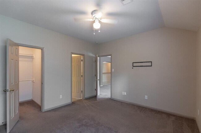 Building Photo - 203 Jewel Park Ln