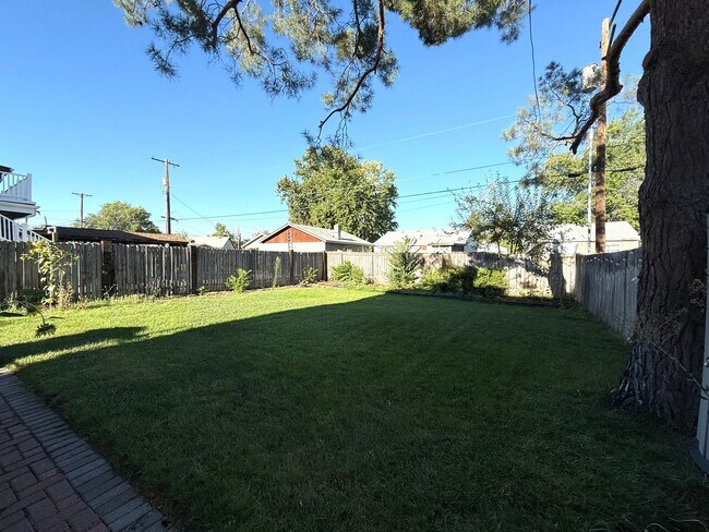 Building Photo - 1307 Perkins Ave