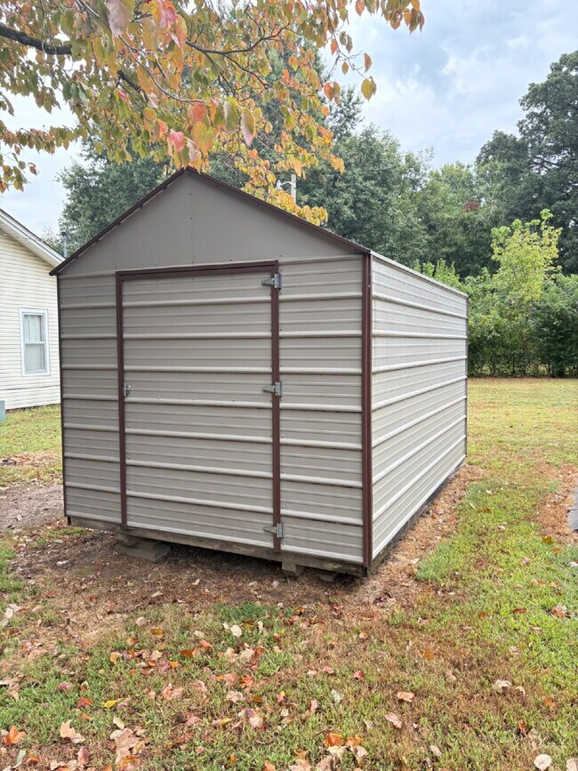 Building Photo - "Charming 1-Bedroom Duplex in Martin, TN - Your Cozy Retreat Awaits!"