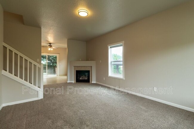 Building Photo - 5010 NE 29th Ave