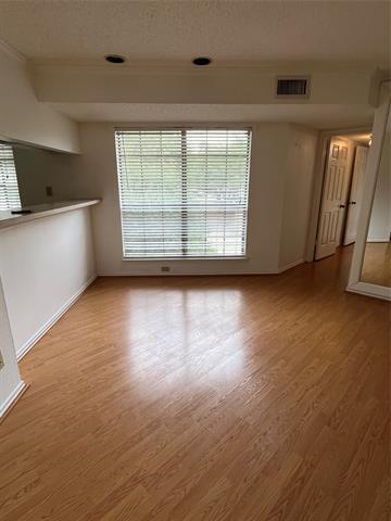 Building Photo - 16301 Ledgemont Ln