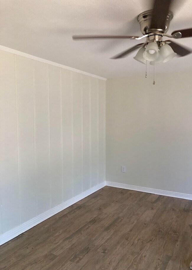 Building Photo - Pre leasing now for August 10th move in!