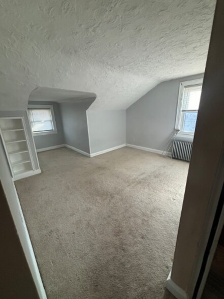 Building Photo - 58 Hendel Ave