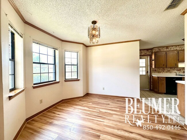 Building Photo - Adorable 3bd/2ba Home in SW Pensacola for ...