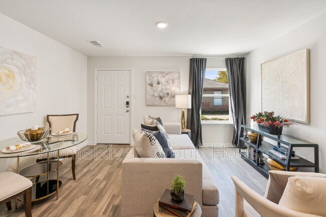 Building Photo - 8318 Prairie View Dr