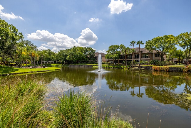 Building Photo - 705 Mainsail Dr