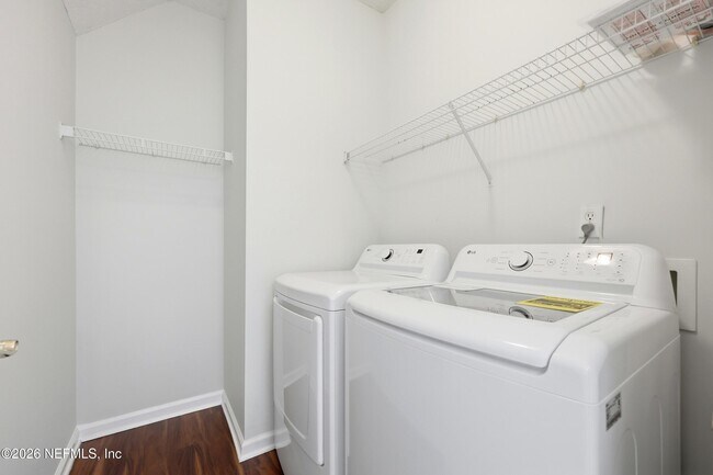 Building Photo - 821 Bonaire Cir