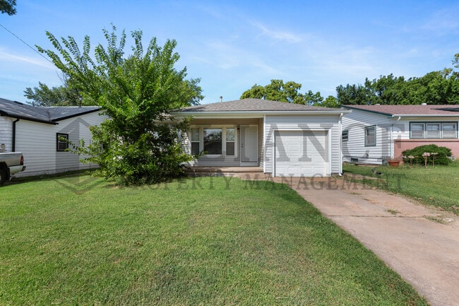 Primary Photo - 1231 N Harding Ave