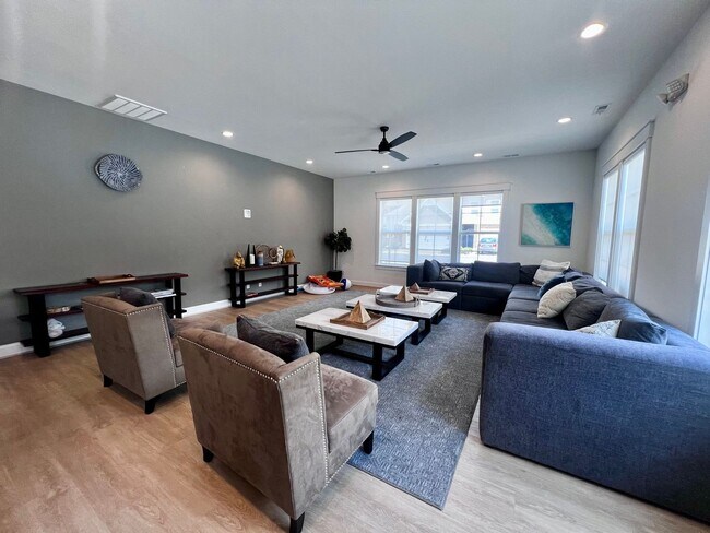 Building Photo - 2542 Fieldsway Dr