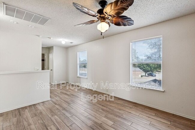 Building Photo - 1400 Caleo Dr