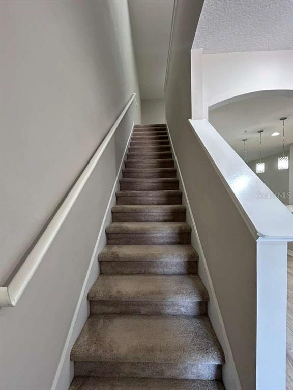 Building Photo - 204 Rustic Loop