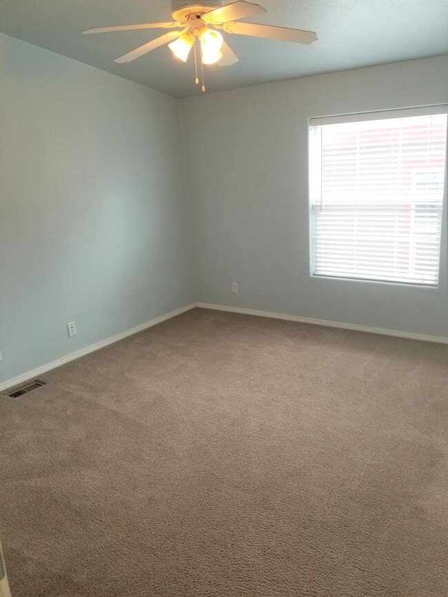 Building Photo - Great Location! 3 Bed, 2 Bath West-Flagsta...
