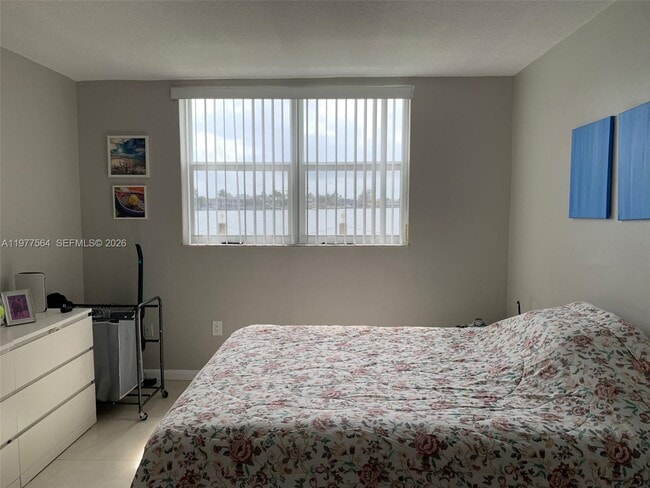 Building Photo - 3010 Marcos Dr