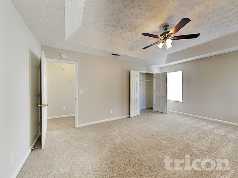 Building Photo - 5632 Briar Knoll Ct
