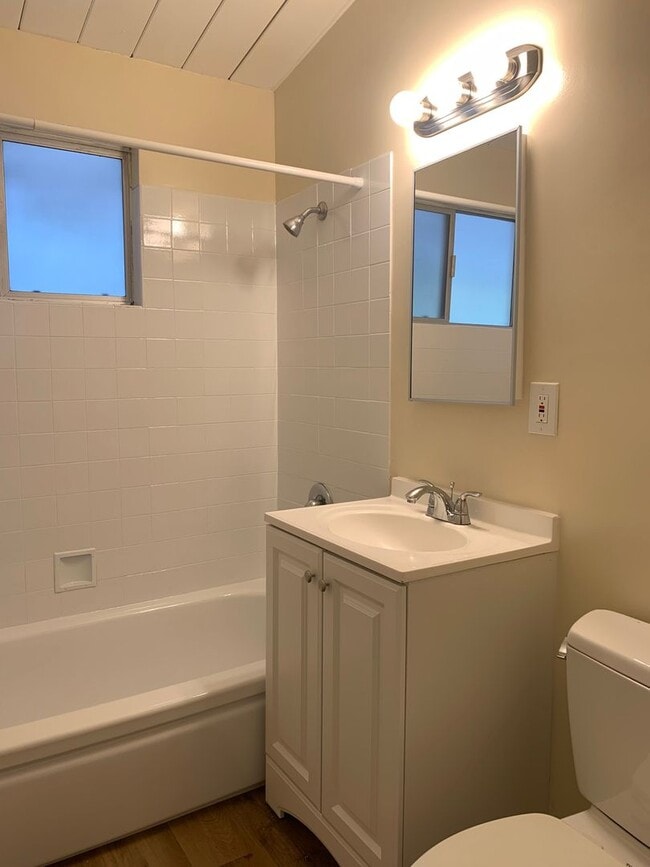 Building Photo - 2bd condo unit- for lease in Marvista $3000