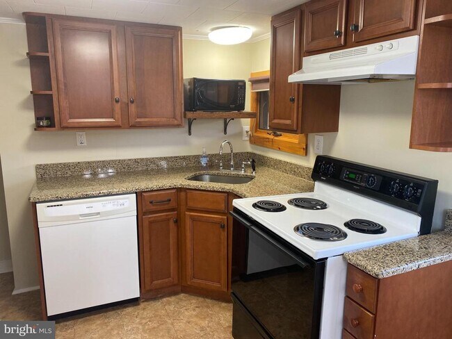 Building Photo - 224 Pinetown Rd