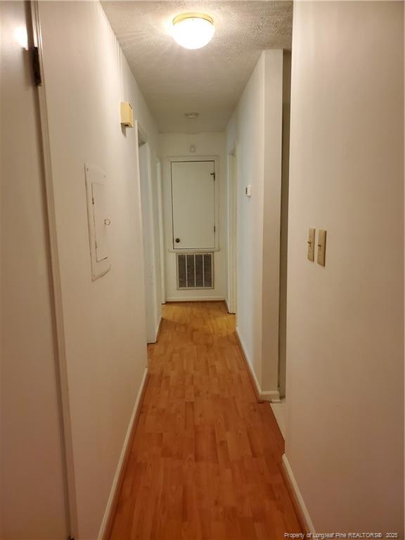 Building Photo - 3264 Glenmore Dr