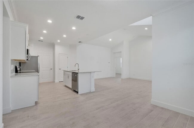 Building Photo - 520 Daiquiri Pl