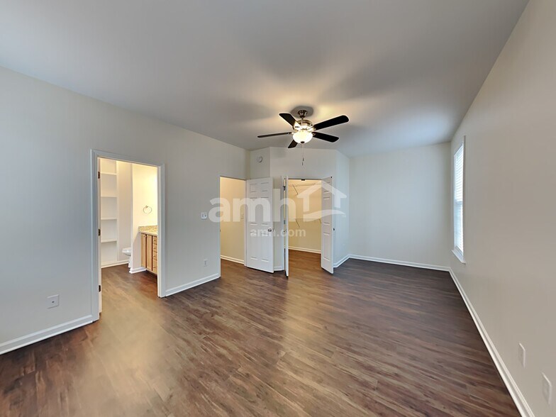 Building Photo - 821 Maurepas Dr