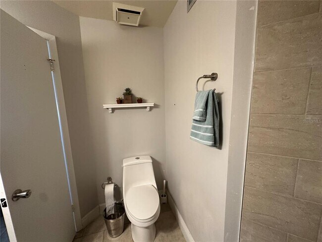 Building Photo - 3766 Southpointe Dr