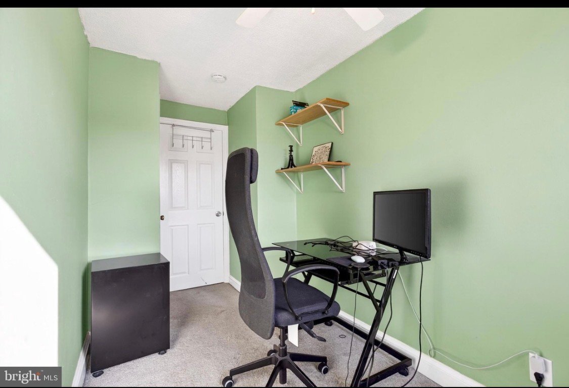 Building Photo - 304 Pine St