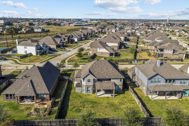 Building Photo - 13814 Russell Ct