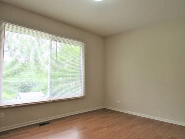 Building Photo - 1912 Orchard Ln