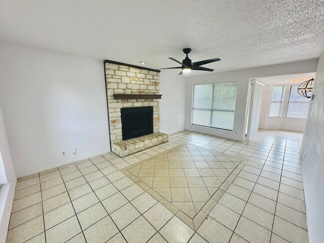 Building Photo - 152 RIDGE