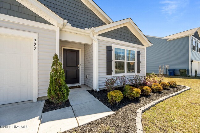 Building Photo - 387 High Ridge Ct