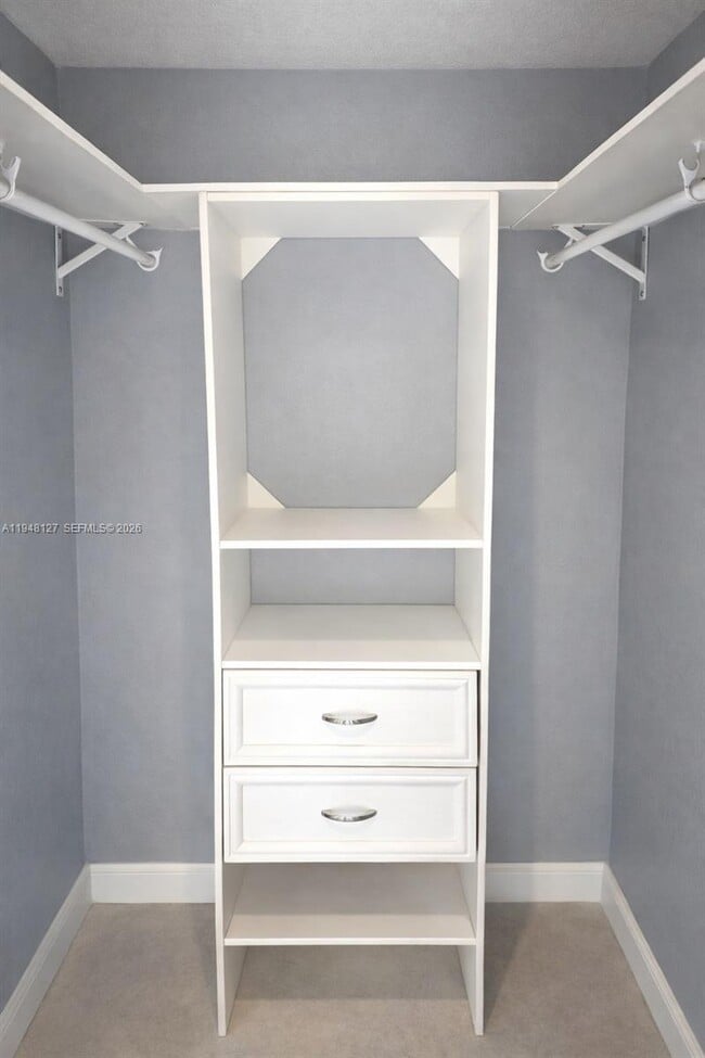 Building Photo - 1014 Salzedo St