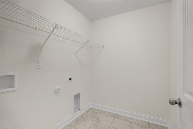Building Photo - 8620 Secreto Dr
