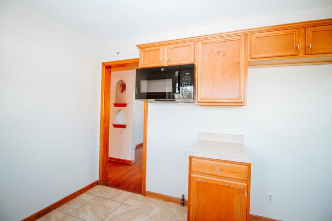 Building Photo - 2303 Mellwood Ave