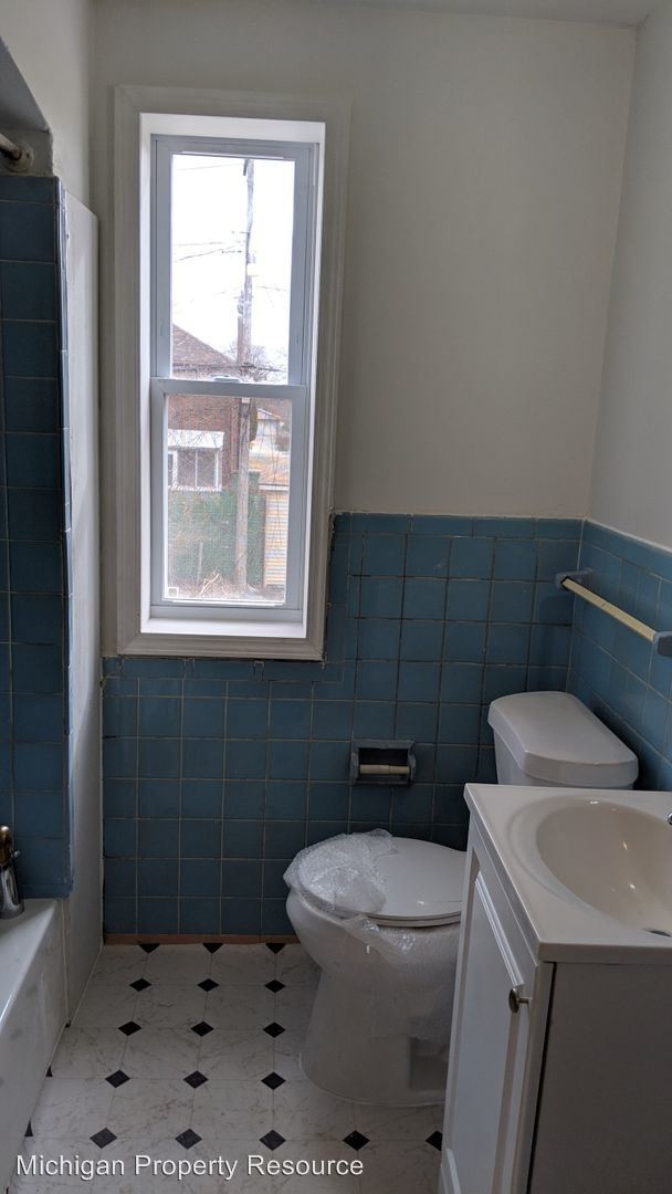 Building Photo - 2 br, 1 bath House - 3455 Ewald Circle