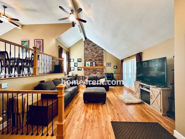 Building Photo - A Lovely, Four Bedroom Lenexa Home w/ Wood...