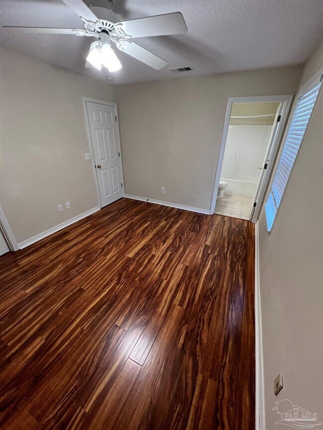 Building Photo - 1665 E Hatton St