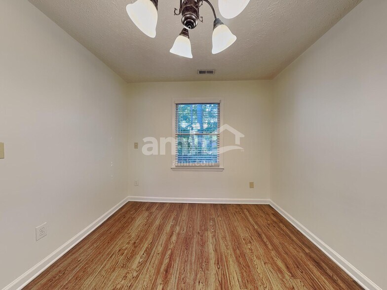 Building Photo - 5301 Wenesly Ct