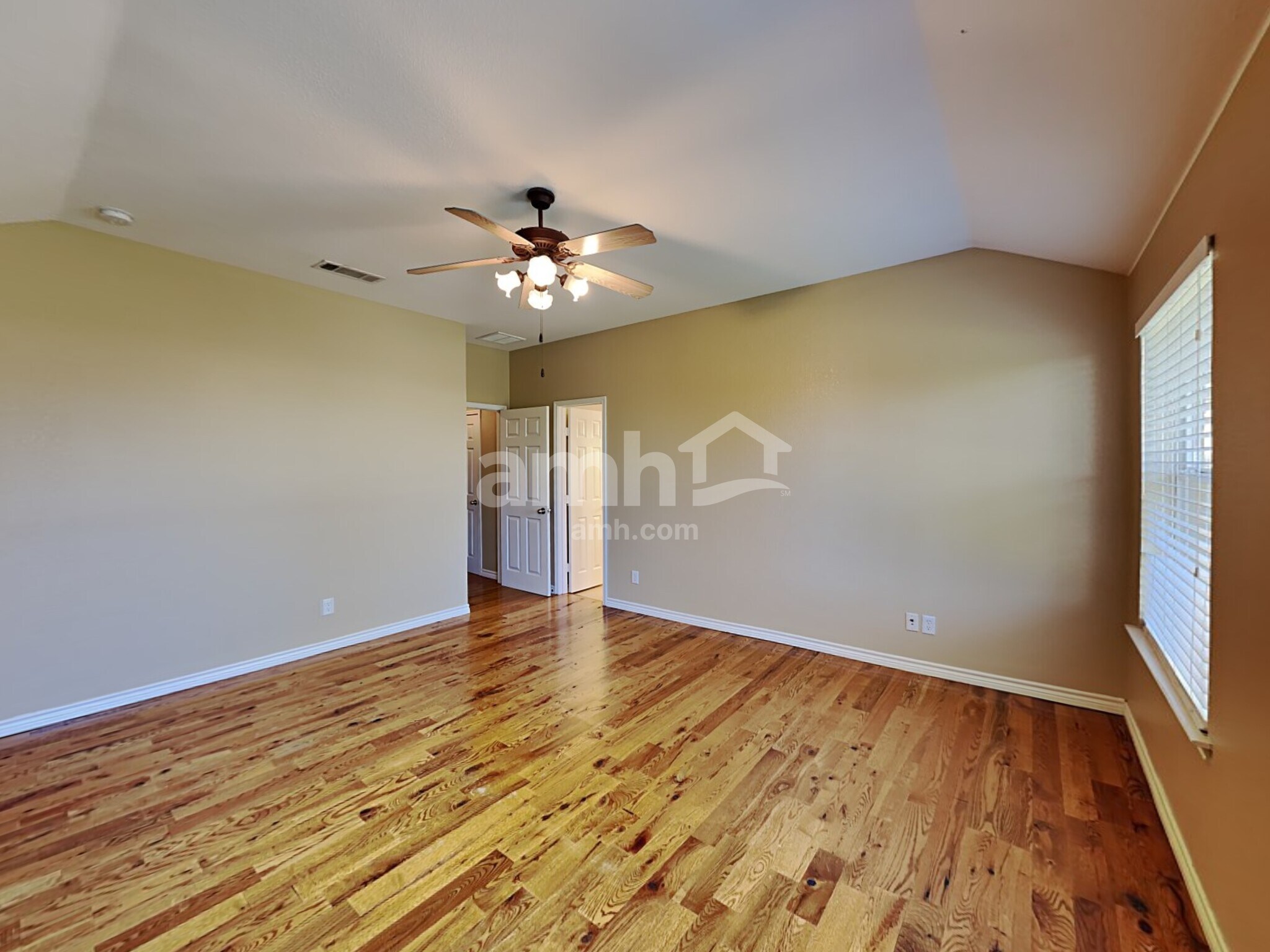 Building Photo - 9300 Lisa Ct