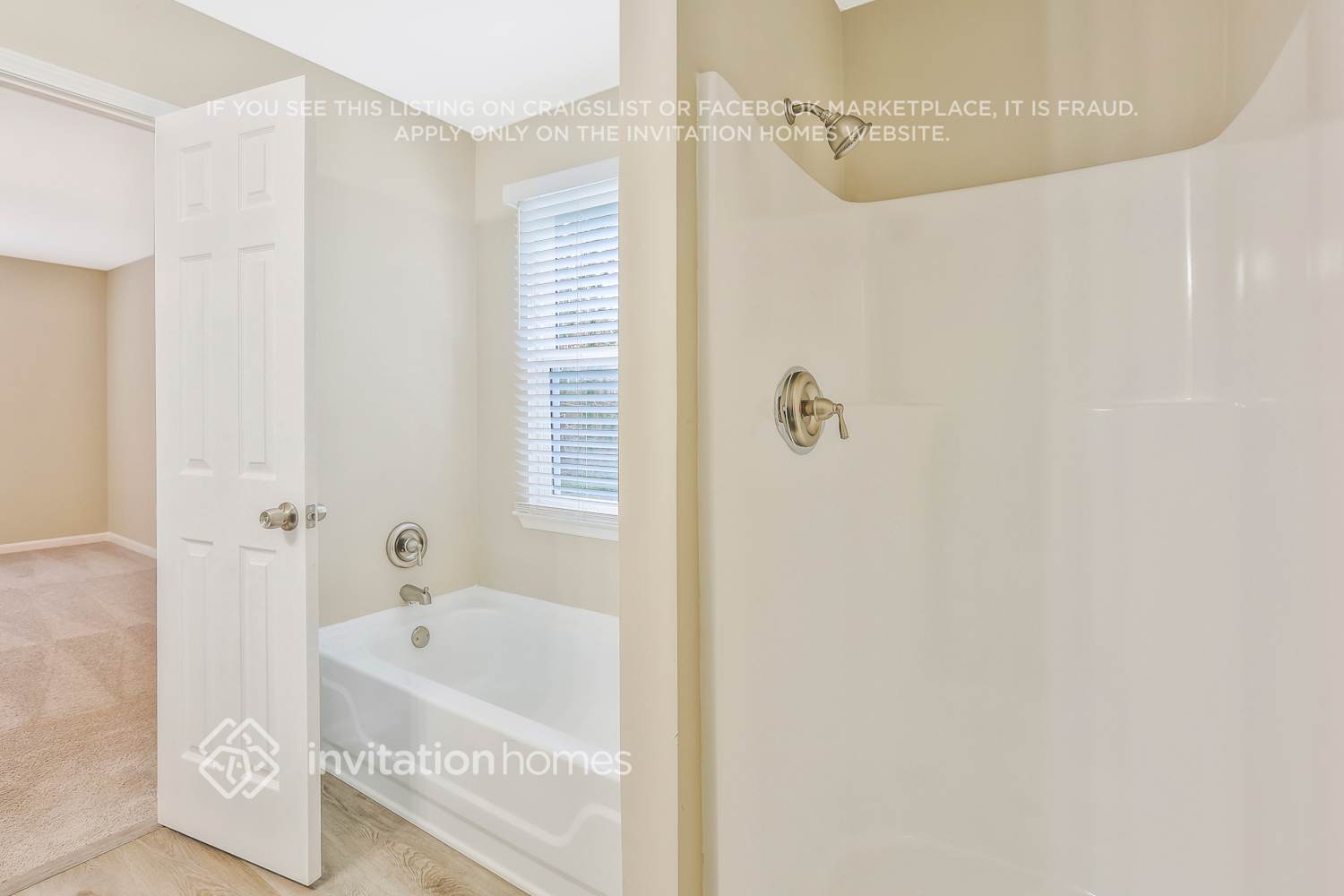 Building Photo - 610 Woodcrest Manor Dr