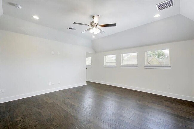 Building Photo - 13501 Metric Blvd