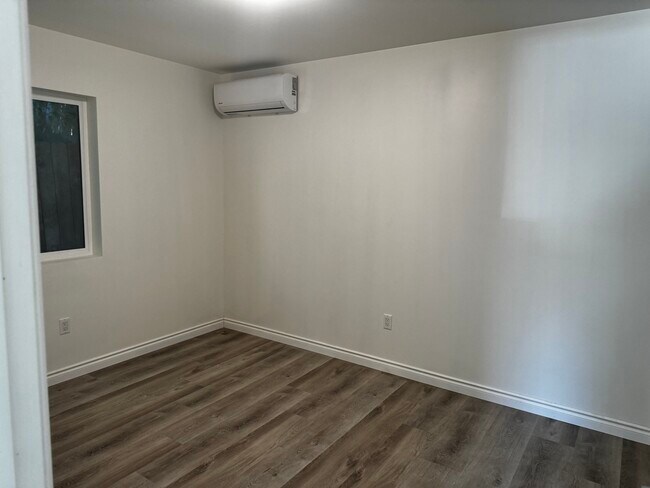 Building Photo - 2664 Marybeth Ave