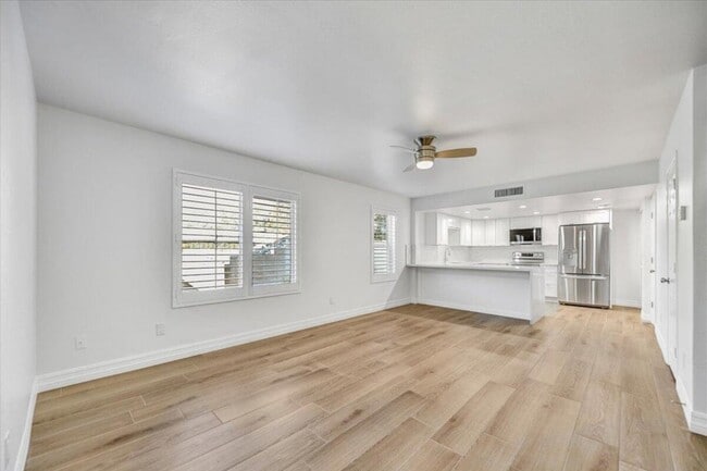 Building Photo - 12641 N Mimosa Dr