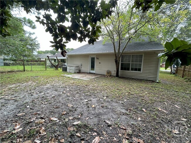 Building Photo - 137 Ropemaker Ln