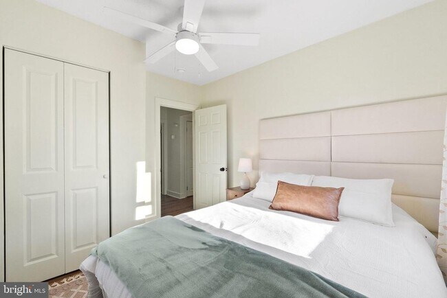 Building Photo - 701 S 2nd St