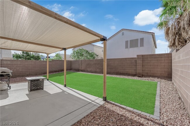 Building Photo - 8821 Winter Sky Ave