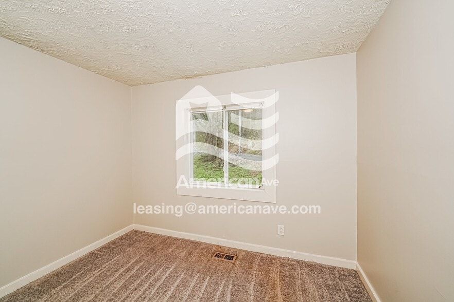 Building Photo - 6712 3rd Ave S