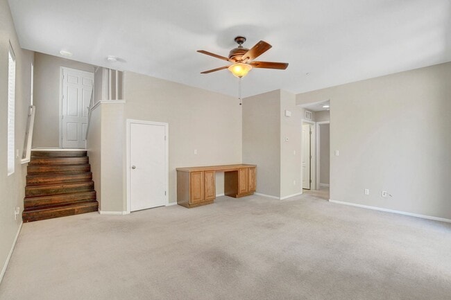 Building Photo - 3 Bedroom Split Level Home in Centennial H...