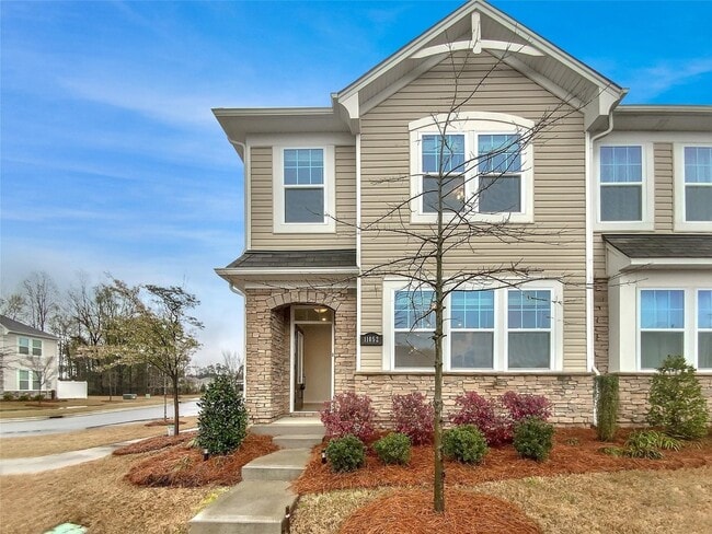 Building Photo - 11052 Chalkbark Ln