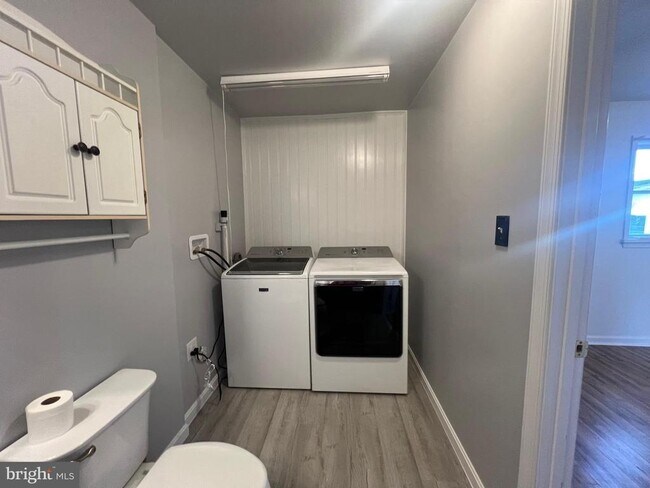 Building Photo - 2712 Canada Hill Rd