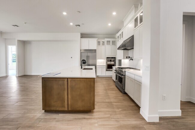 Building Photo - 20161 SE Bridgewater Dr